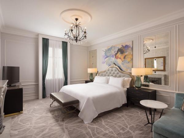 Hotel Maria Cristina, a Luxury Collection Hotel, San Sebastian : photo 2 de la chambre suite junior, 1 chambre avec 1 lit king-size - vue sur jardin