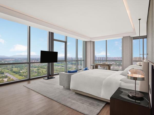 Sheraton Chengdu Pidu : photo 2 de la chambre suite 1 chambre lit king-size - accès au salon club