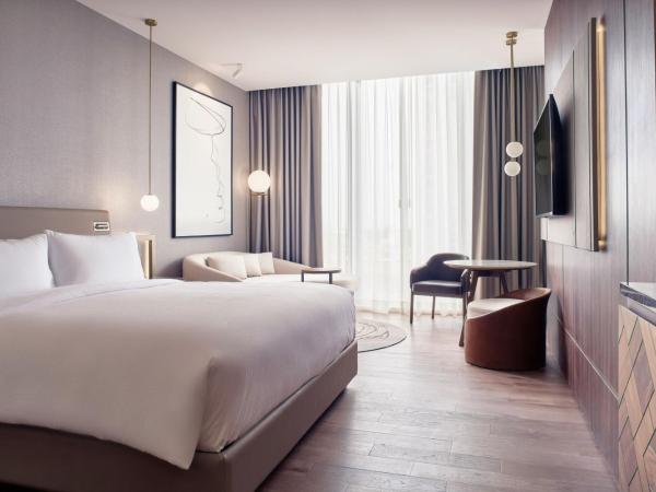 JW Marriott Hotel Guadalajara : photo 1 de la chambre chambre deluxe 1 lit king-size - vue sur ville