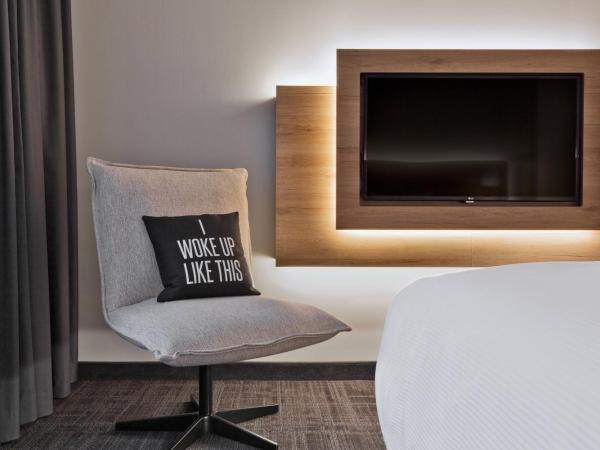 MOXY Berlin Humboldthain Park : photo 2 de la chambre chambre lit queen-size moxy