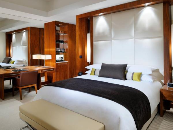 JW Marriott Marquis Hotel Dubai : photo 1 de la chambre chambre lit king-size deluxe