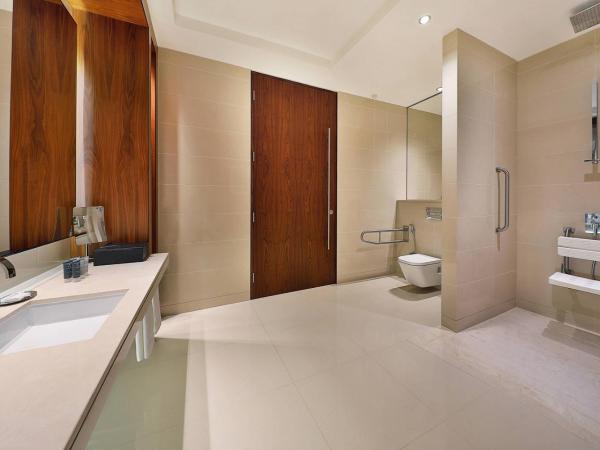 JW Marriott Marquis Hotel Dubai : photo 3 de la chambre chambre lit king-size deluxe