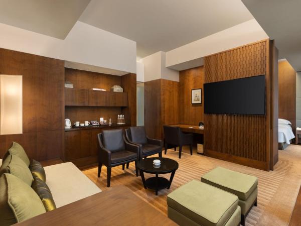 ITC Sonar, a Luxury Collection Hotel, Kolkata : photo 1 de la chambre suite 1 chambre lit king-size - vue sur jardin