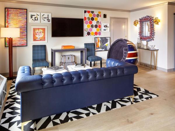 The Burgess Hotel, Atlanta, a Tribute Portfolio Hotel : photo 1 de la chambre suite junior lit king-size - vue sur piscine