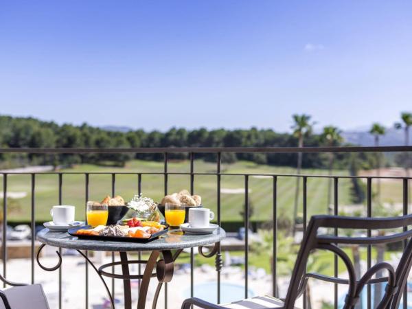 Denia Marriott La Sella Golf Resort & Spa : photo 9 de la chambre hébergement double supérieur - vue sur complexe hôtelier