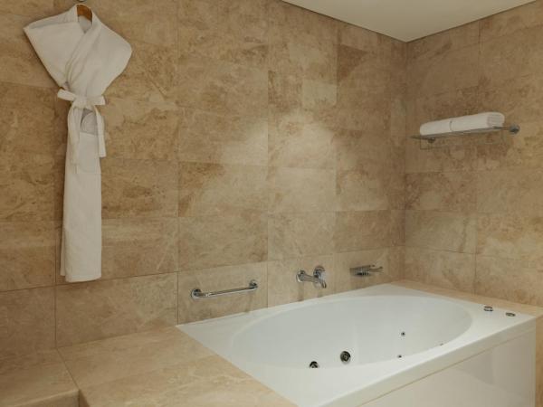 Four Points by Sheraton Production City, Dubai : photo 3 de la chambre junior suite, (20% discount on f&b outlet, a bottle of selected beverage)