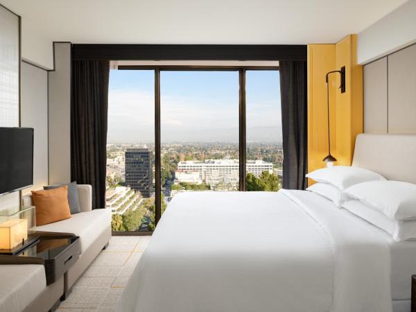 Sheraton Universal : photo 1 de la chambre chambre lit king-size