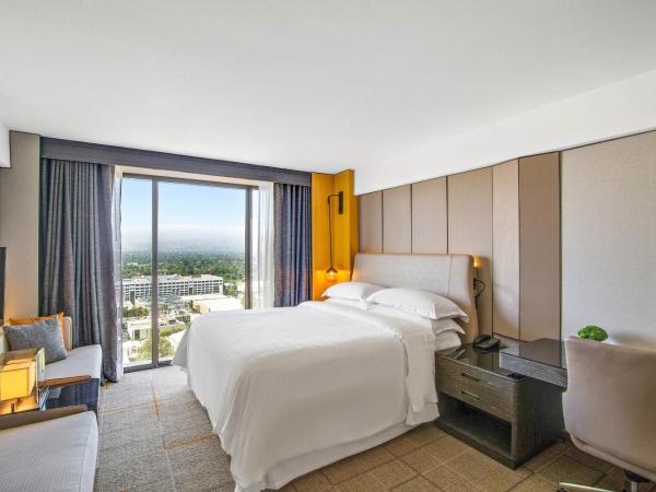 Sheraton Universal : photo 2 de la chambre chambre lit king-size