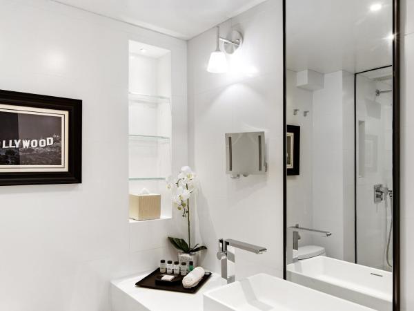 Sheraton Universal : photo 4 de la chambre chambre lit king-size