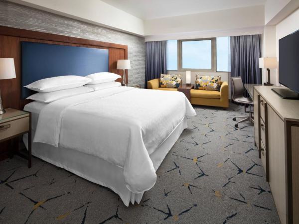 Sheraton Gateway Los Angeles Hotel : photo 2 de la chambre chambre lit king-size, catégorie concierge level, chambre d’angle