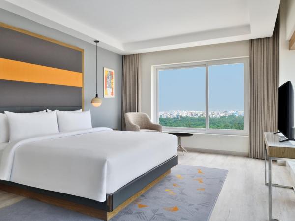 Le Meridien Hyderabad : photo 3 de la chambre executive suite -free club lounge access, one way airport drop and 15% discount on food and soft beverage and spa
