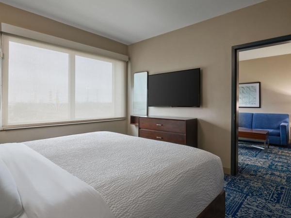 Four Points by Sheraton Houston Intercontinental Airport : photo 1 de la chambre wellness suite, 1 bedroom suite, 1 king