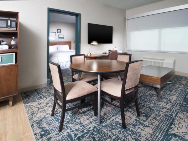 Four Points by Sheraton Houston Intercontinental Airport : photo 2 de la chambre wellness suite, 1 bedroom suite, 1 king