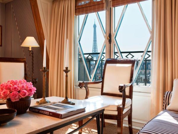 Le Dokhan's Paris Arc de Triomphe, a Tribute Portfolio Hotel : photo 2 de la chambre suite avec vue sur la tour eiffel 