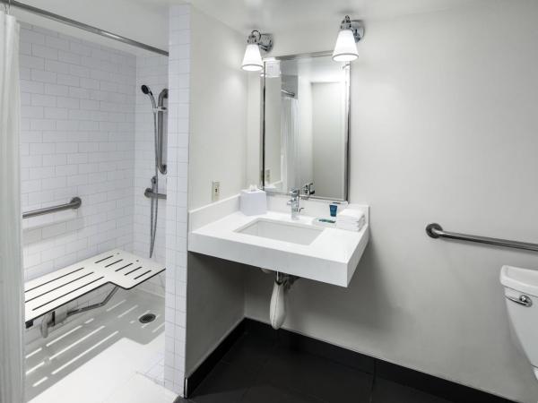 Four Points by Sheraton Los Angeles International Airport : photo 6 de la chambre grande chambre king