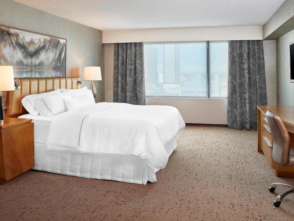 The Westin Edmonton : photo 1 de la chambre chambre deluxe plus spacieuse, 1 lit king-size, aile deluxe - vue sur ville