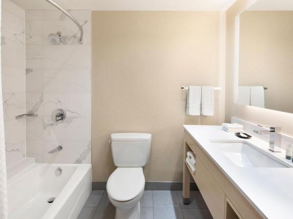 The Westin Edmonton : photo 3 de la chambre chambre exécutive, 1 lit king-size, bâtiment principal - vue sur ville