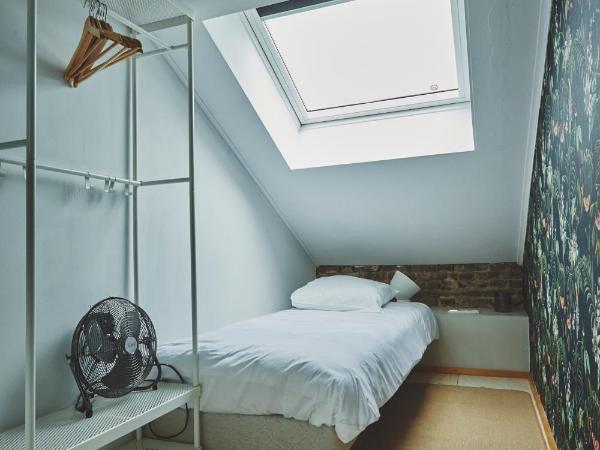 B&B Maas en Heuvel Maastricht : photo 7 de la chambre chambre triple - vue sur jardin