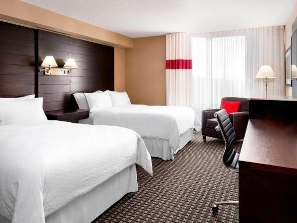 Four Points by Sheraton Mississauga Meadowvale : photo 1 de la chambre chambre avec 2 grands lits queen-size