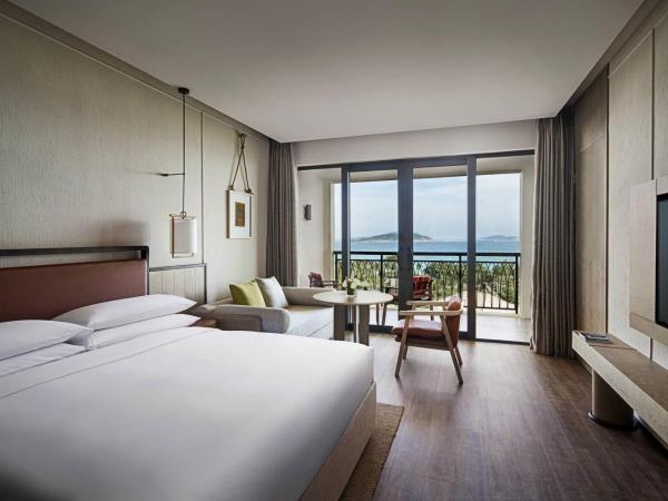 Sanya Marriott Yalong Bay Resort & Spa : photo 1 de la chambre grande chambre lit king-size - vue sur océan