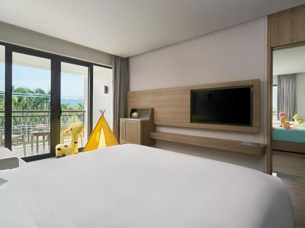 Sanya Marriott Yalong Bay Resort & Spa : photo 3 de la chambre large guest connecting room with balcony