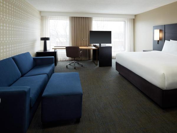 Residence Inn by Marriott Montreal Midtown : photo 4 de la chambre studio lit king-size avec canapé-lit