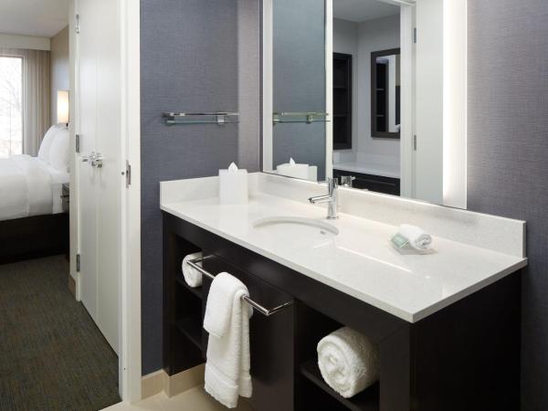 Residence Inn by Marriott Montreal Midtown : photo 6 de la chambre studio lit king-size avec canapé-lit