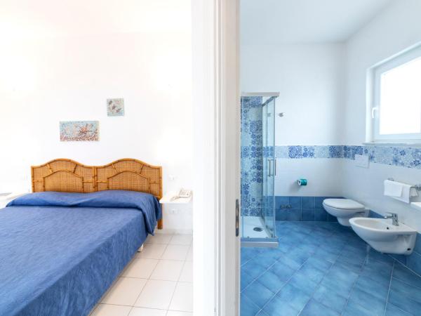 Hotel Oasi Castiglione : photo 3 de la chambre chambre double - vue sur mer