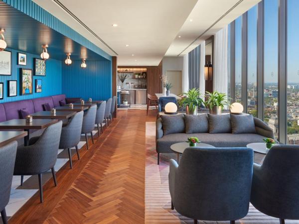 Sheraton Centre Toronto Hotel : photo 10 de la chambre chambre lit queen-size premium avec accès au salon club