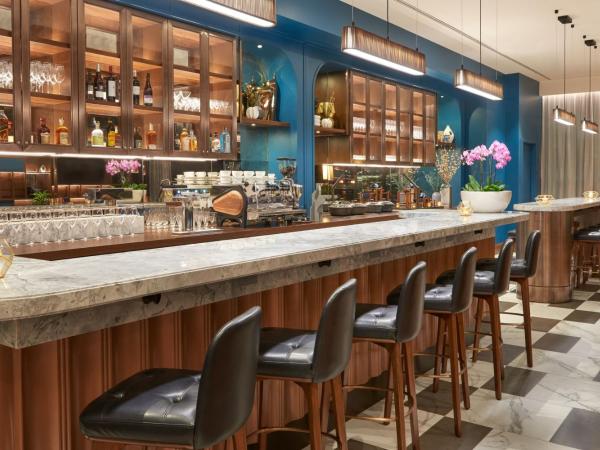 Sheraton Centre Toronto Hotel : photo 8 de la chambre chambre lit queen-size premium avec accès au salon club