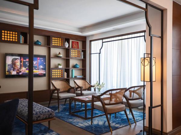 Renaissance Ahmedabad Hotel : photo 4 de la chambre club room: 1 king with club benefits also with 20% discount on food&beverage