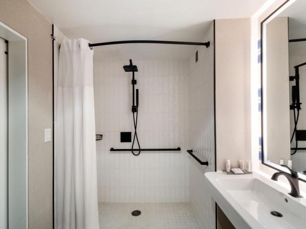 Austin Marriott South : photo 9 de la chambre chambre lit king-size