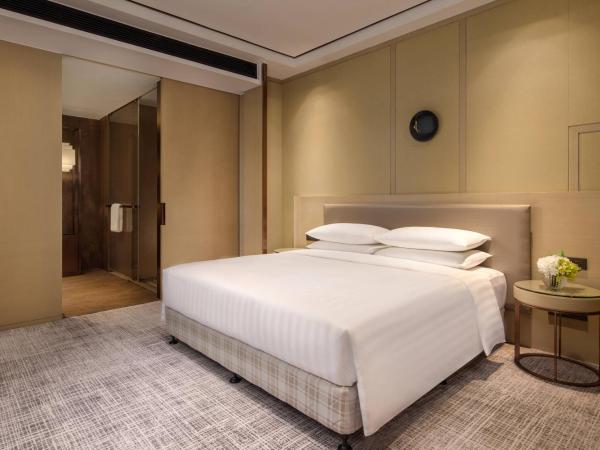 Courtyard by Marriott Shanghai International Tourism and Resorts Zone : photo 1 de la chambre chambre lit king-size deluxe