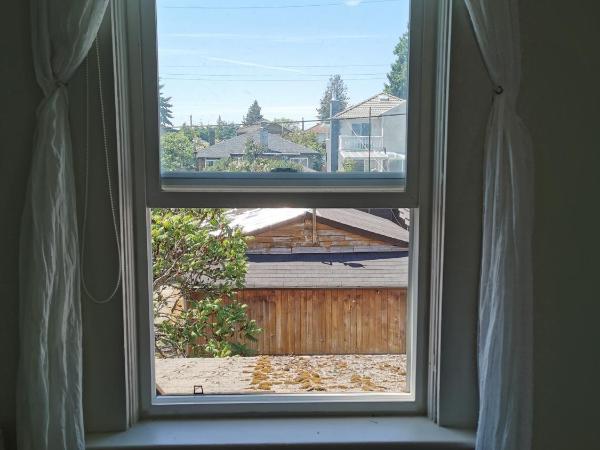 John's House in Vancouver West : photo 7 de la chambre petite chambre double