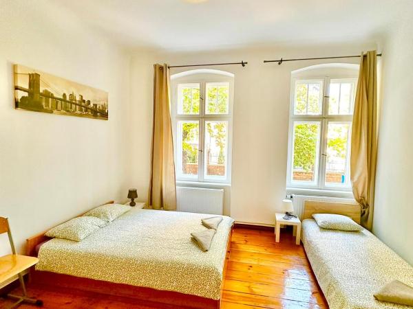 Atlas' House : photo 7 de la chambre chambre double avec lit d'appoint