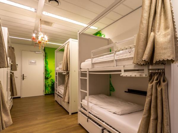 Hostelle - women only hostel Amsterdam : photo 6 de la chambre lit dans dortoir pour femmes de 8 lits