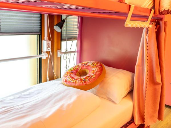 Hostelle - women only hostel Amsterdam : photo 5 de la chambre lit dans dortoir pour femmes de 12 lits