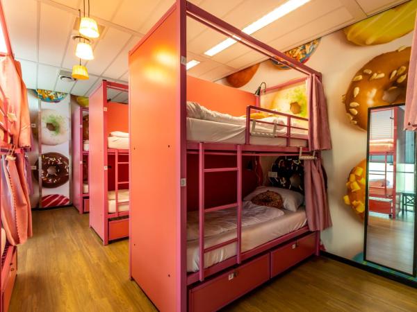 Hostelle - women only hostel Amsterdam : photo 4 de la chambre lit dans dortoir pour femmes de 12 lits