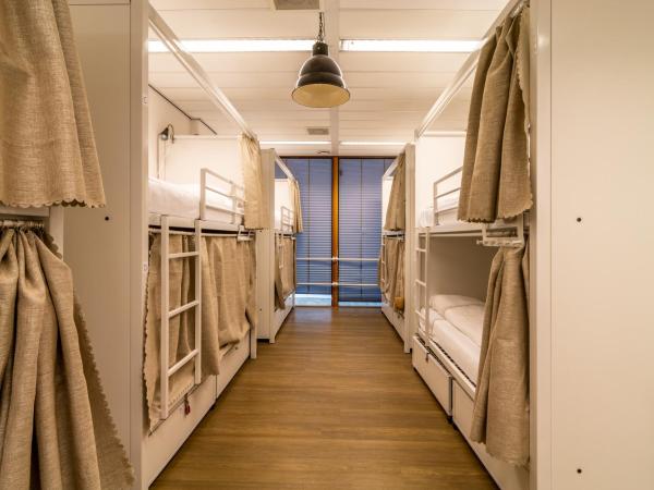 Hostelle - women only hostel Amsterdam : photo 8 de la chambre lit dans dortoir pour femmes de 10 lits