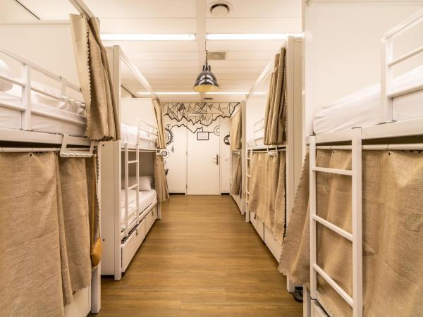 Hostelle - women only hostel Amsterdam : photo 5 de la chambre lit dans dortoir pour femmes de 10 lits
