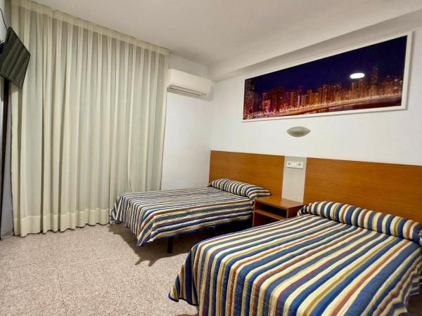 La Orozca Benidorm : photo 10 de la chambre chambre lits jumeaux