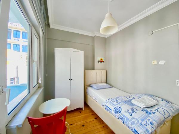 Windrose Hostel Istanbul : photo 2 de la chambre chambre simple avec balcon