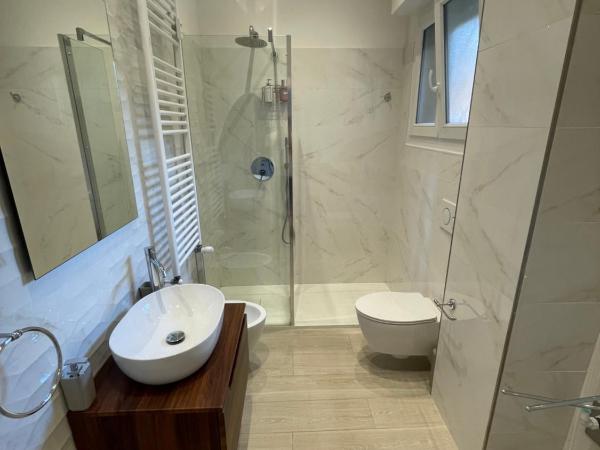 B&B San Luca : photo 7 de la chambre chambre double avec salle de bains privative