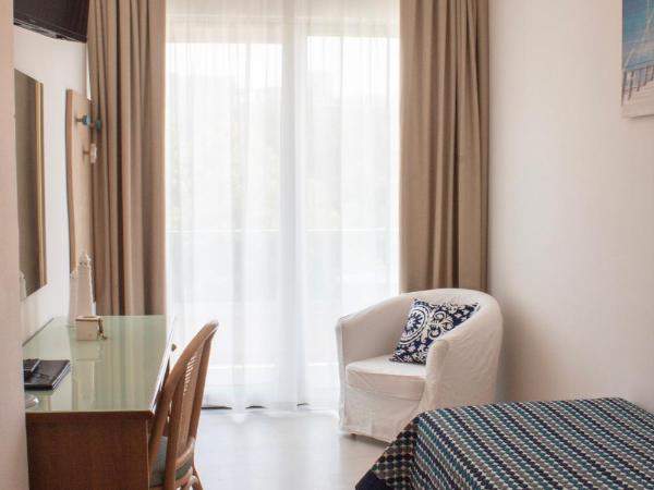 Hotel Hiki : photo 1 de la chambre chambre simple classique avec balcon