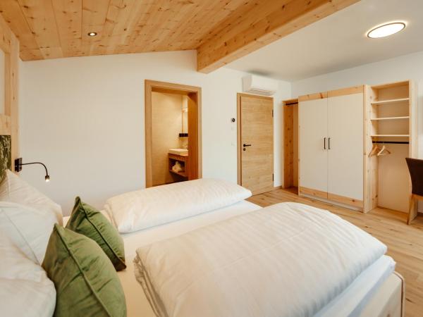 Edenhauserhof : photo 2 de la chambre chambre double - vue sur montagne