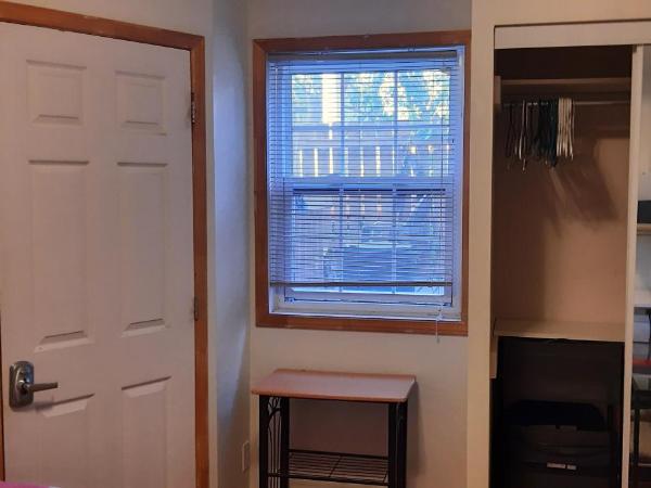 Gîte d'Iberville : photo 3 de la chambre chambre double Économique