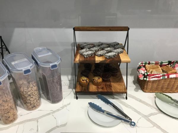 Cozy M Hotel : photo 3 de la chambre chambre lit queen-size de luxe avec salle de bains commune