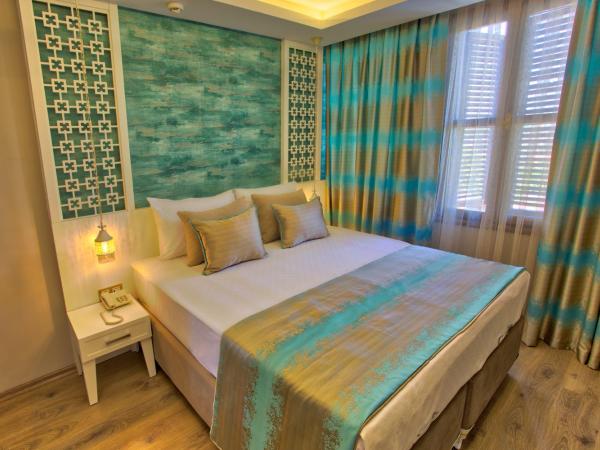 Route Hotel Kaleici - Adult Only (12+) : photo 7 de la chambre chambre triple standard