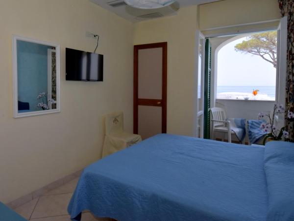 Hotel L'Approdo : photo 5 de la chambre chambre double ou lits jumeaux - vue sur mer