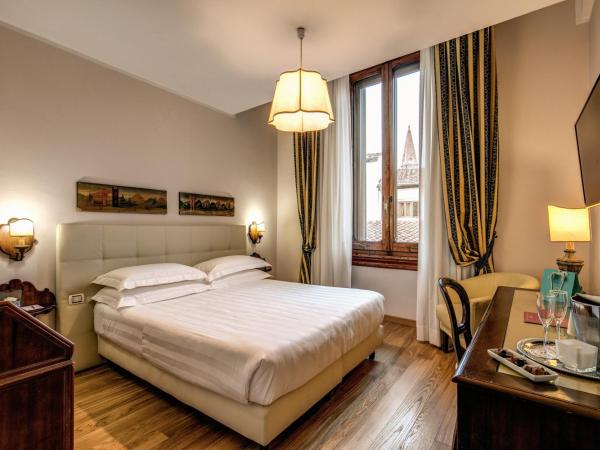 Hotel Croce Di Malta : photo 1 de la chambre chambre double